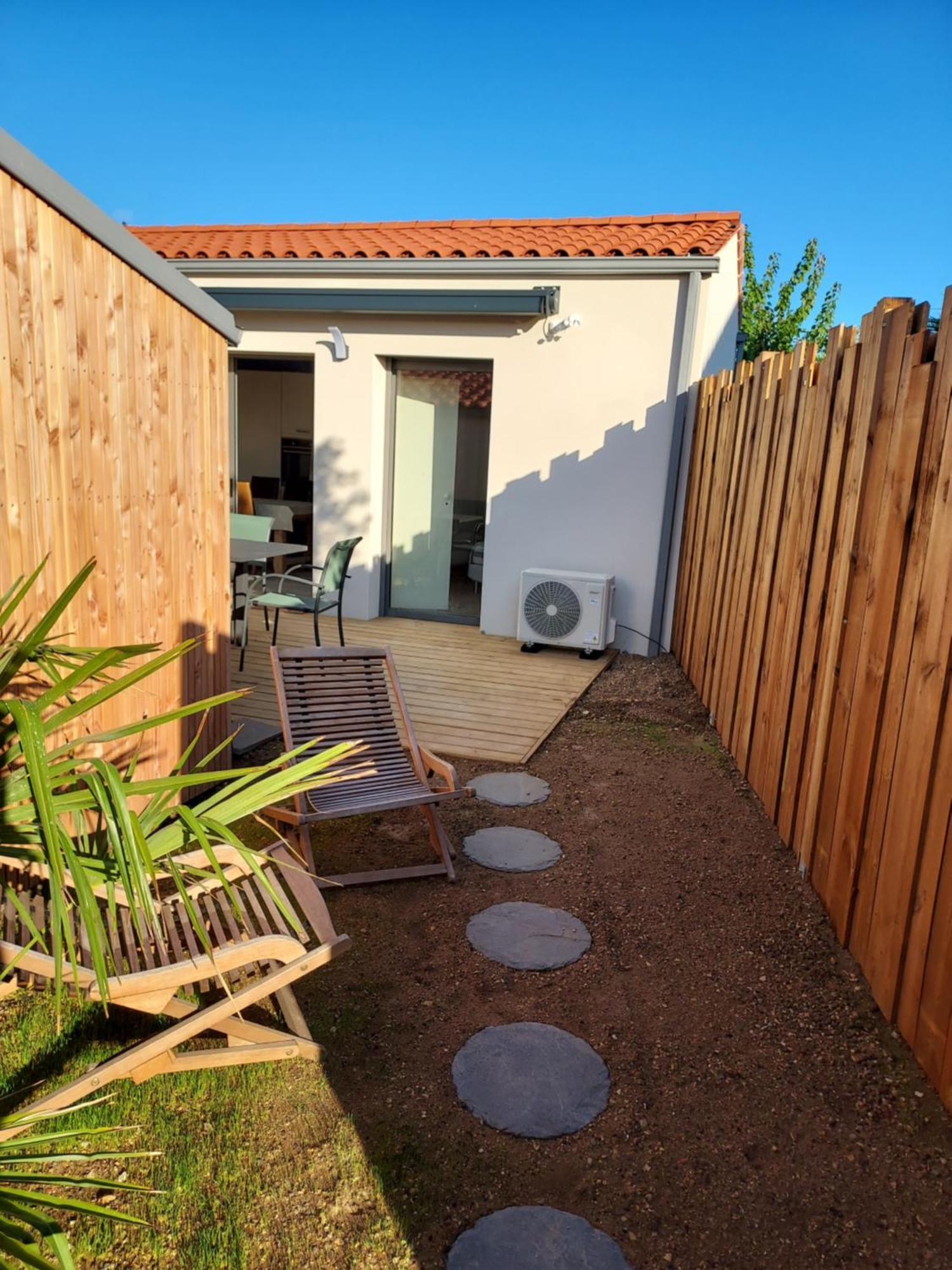 Les Pertuis Rochelais Bed & Breakfast Perigny  Exterior photo